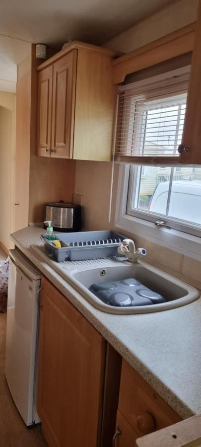 8 Berth Caravan Direct Beach Access อินโกลด์เมลส์ ภายนอก รูปภาพ