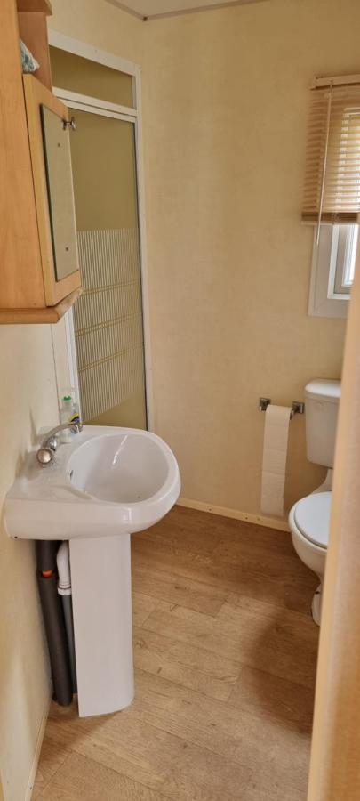 8 Berth Caravan Direct Beach Access อินโกลด์เมลส์ ภายนอก รูปภาพ
